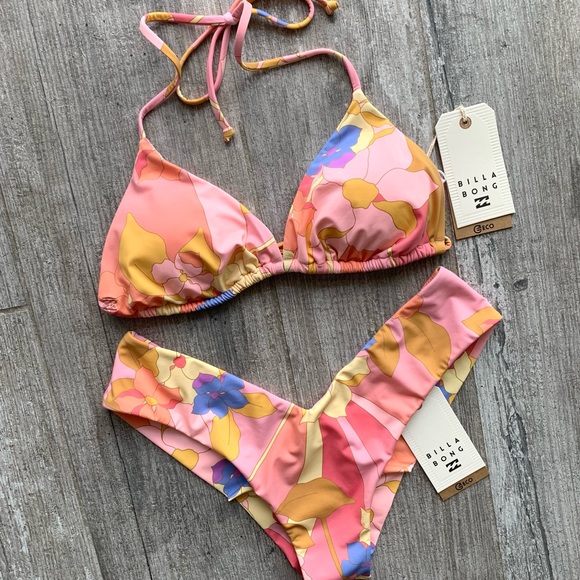 Billabong Other - 🔥🔥BILLABONG - GROOVY GARDEN SLIDE TRI FIJI SET🔥